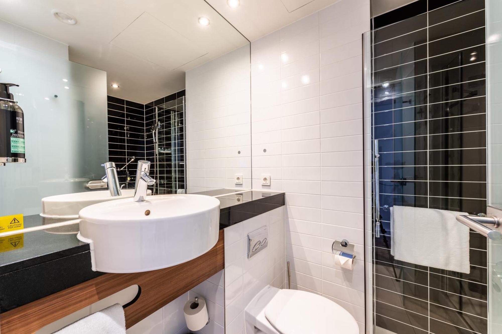 Premier Inn Duesseldorf City Centre Eksteriør billede